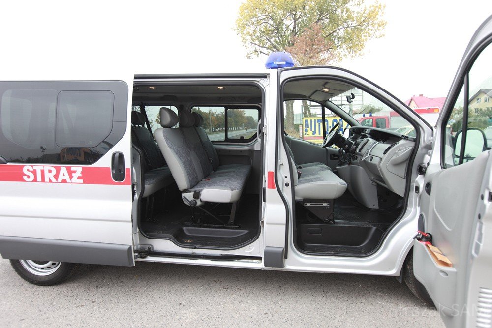 vivaro srebrne 5